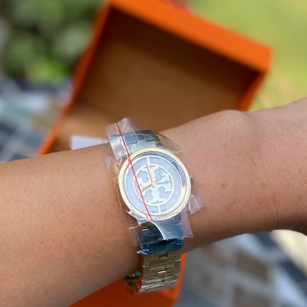 Tory Burch Reva Ivory Dial Ladies Gold Tone Watch - Picture 7 of 11